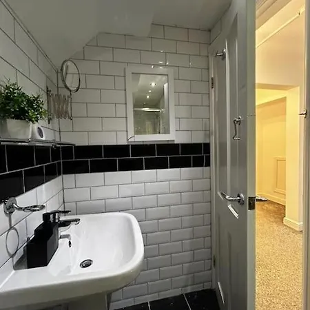 Lovely 5Br Home In Manchester. Close To The City Exterior foto