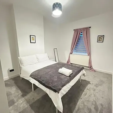 Lovely 5Br Home In Manchester. Close To The City Exterior foto
